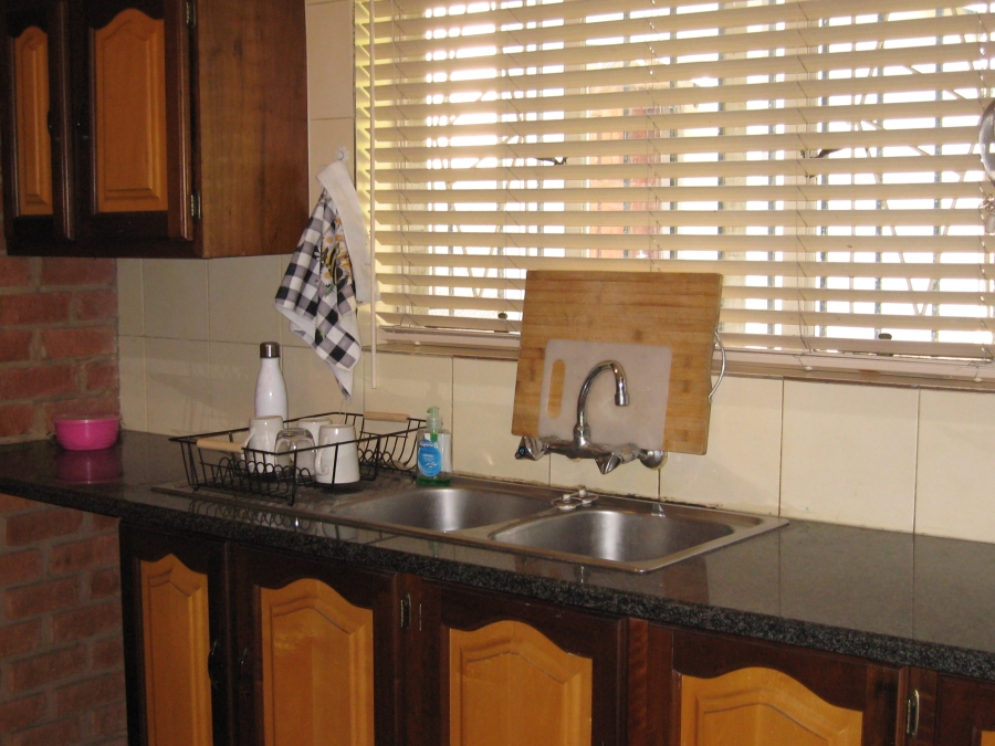 3 Bedroom Property for Sale in Queenswood Gauteng