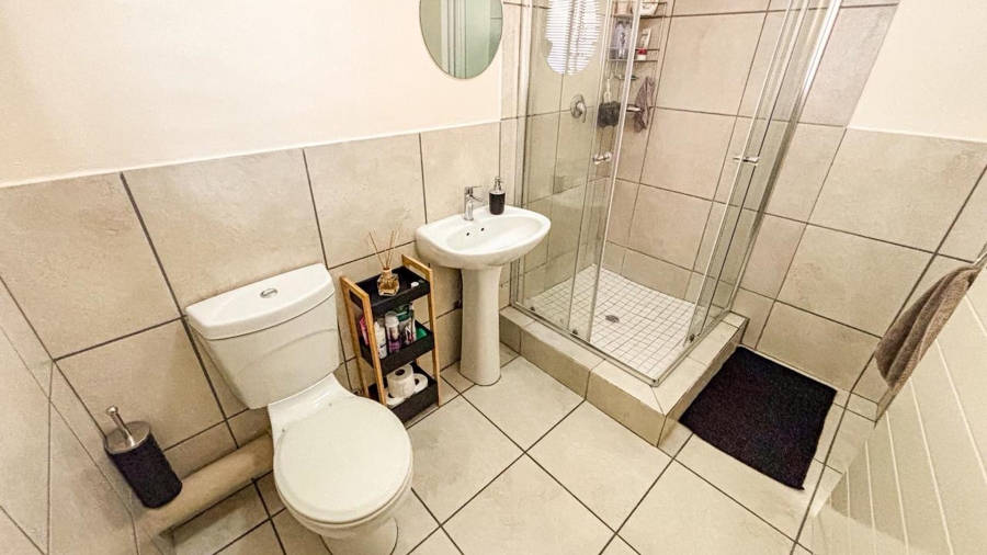 2 Bedroom Property for Sale in South Crest Gauteng