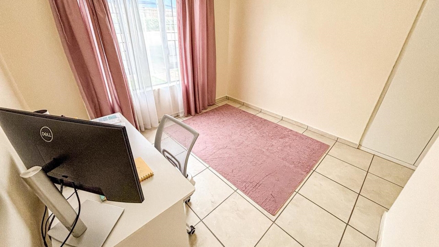 2 Bedroom Property for Sale in South Crest Gauteng