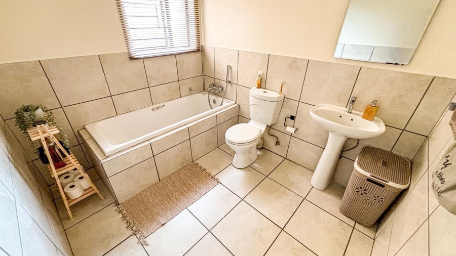 2 Bedroom Property for Sale in South Crest Gauteng