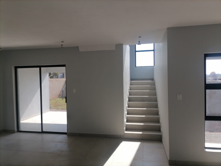 3 Bedroom Property for Sale in Raslouw Gauteng