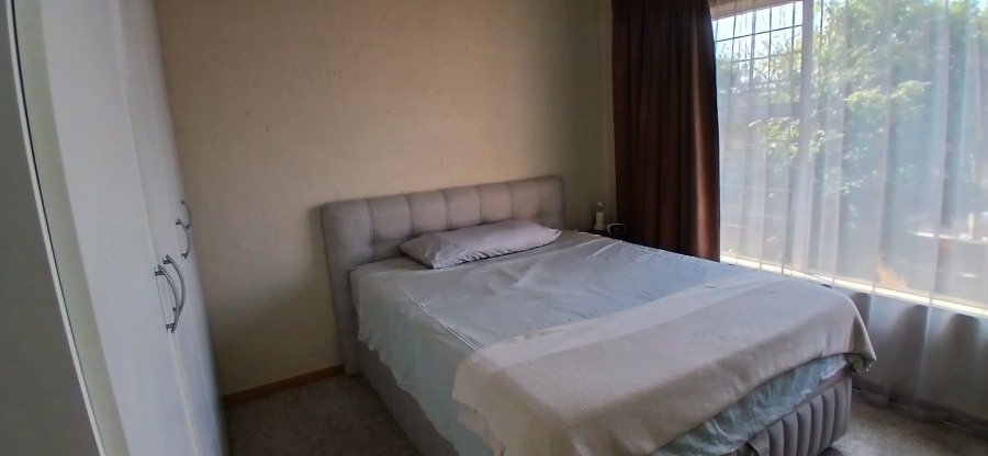 2 Bedroom Property for Sale in New Redruth Gauteng