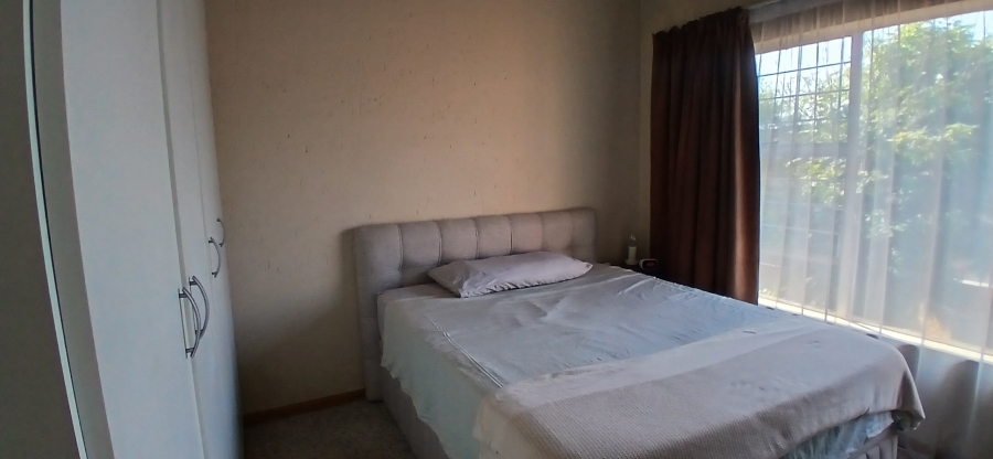 2 Bedroom Property for Sale in New Redruth Gauteng