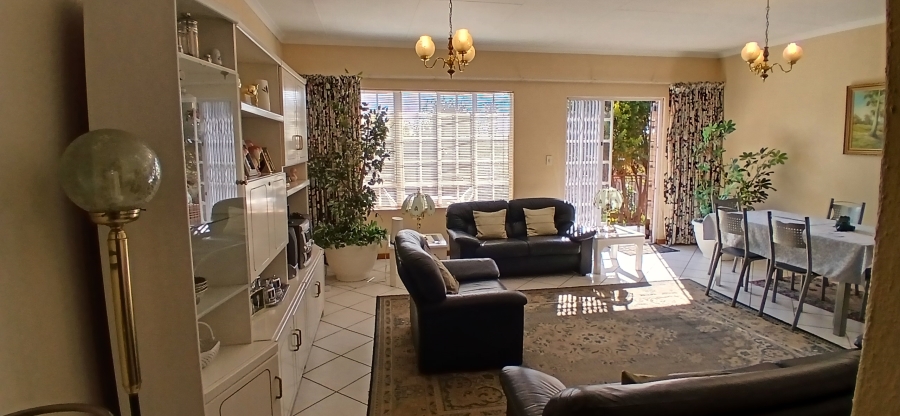 3 Bedroom Property for Sale in New Redruth Gauteng