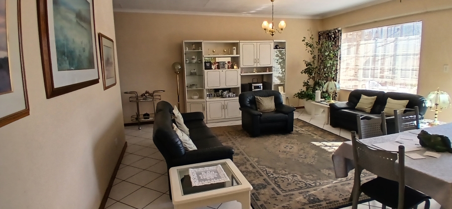 3 Bedroom Property for Sale in New Redruth Gauteng