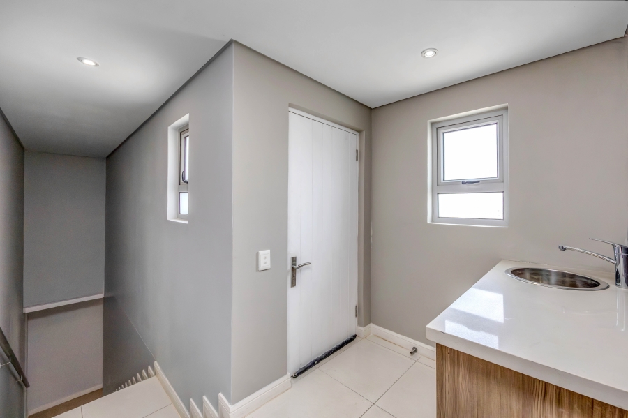 3 Bedroom Property for Sale in Bryanston Gauteng