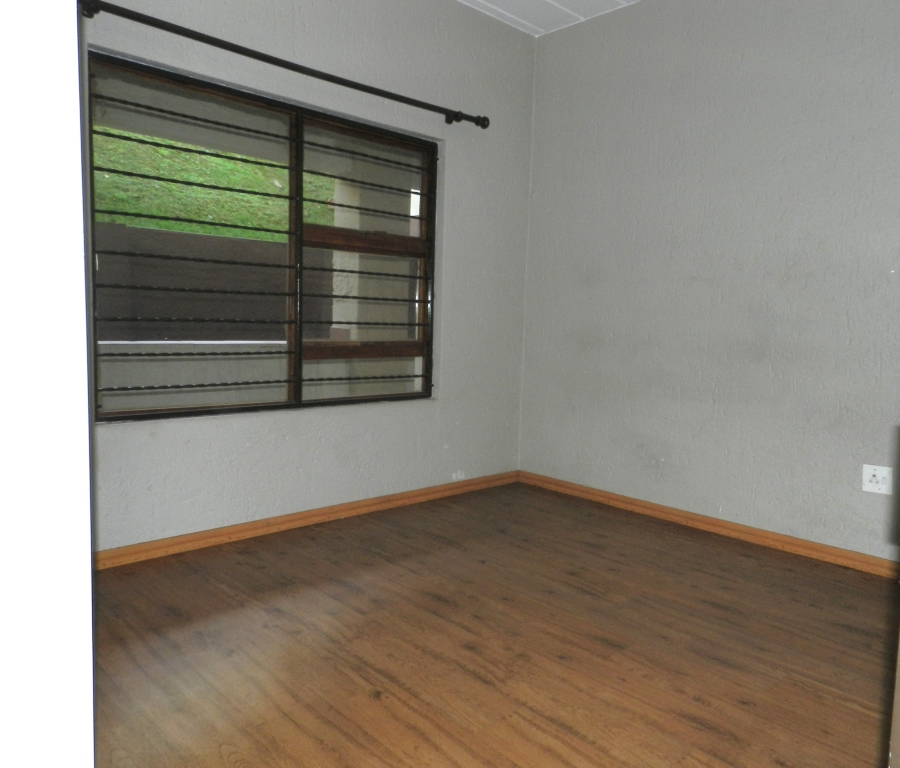 To Let 2 Bedroom Property for Rent in Constantia Kloof Gauteng