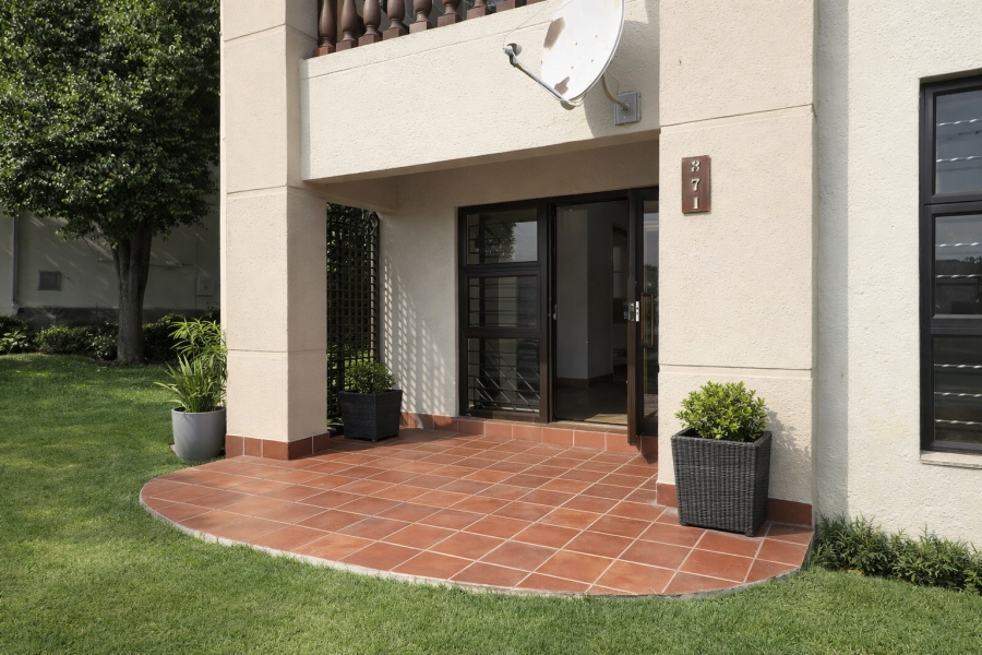 To Let 2 Bedroom Property for Rent in Constantia Kloof Gauteng