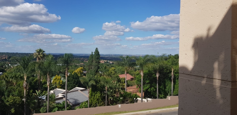 To Let 2 Bedroom Property for Rent in Constantia Kloof Gauteng