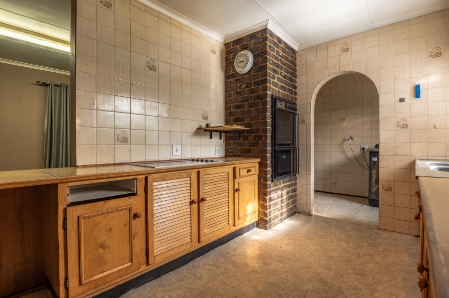 4 Bedroom Property for Sale in Birchleigh North Gauteng