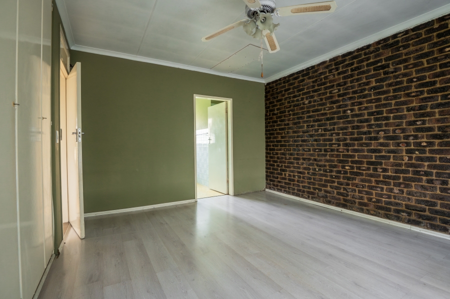 4 Bedroom Property for Sale in Birchleigh North Gauteng