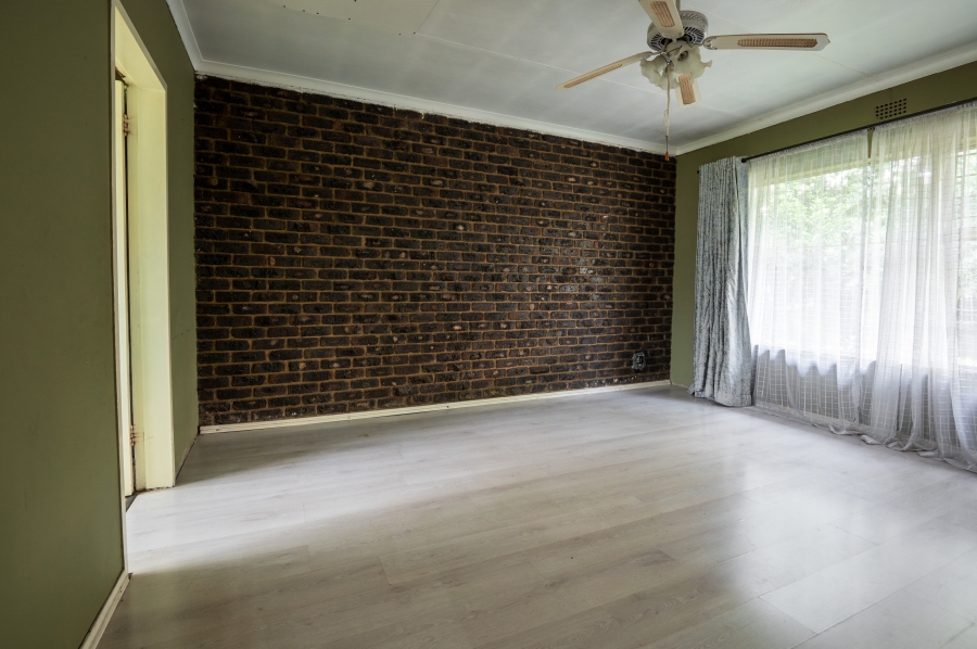 4 Bedroom Property for Sale in Birchleigh North Gauteng
