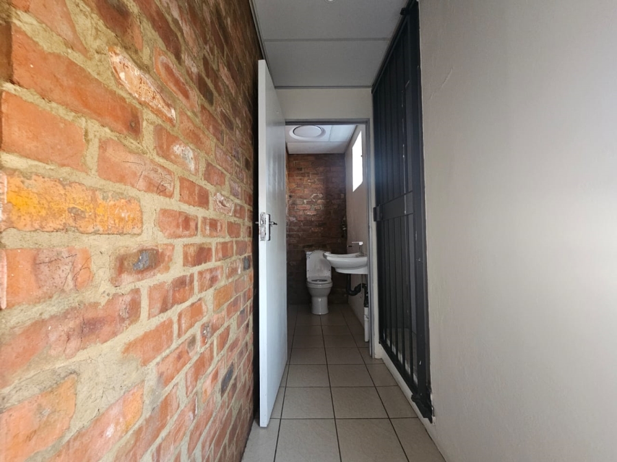 To Let Commercial Property for Rent in Waterkloof Gauteng