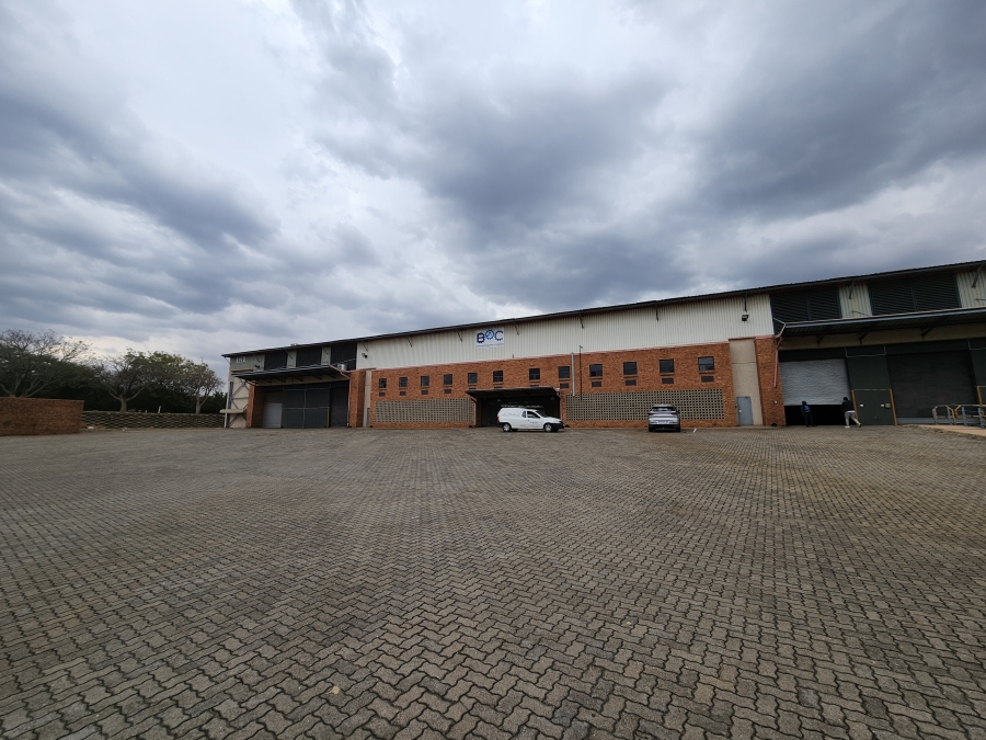 To Let Commercial Property for Rent in Rosslyn Industrial Gauteng