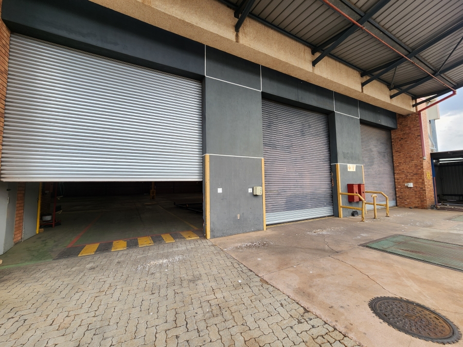 To Let Commercial Property for Rent in Rosslyn Industrial Gauteng