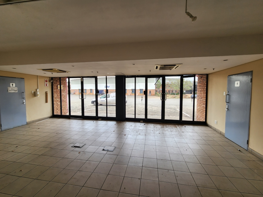 To Let Commercial Property for Rent in Rosslyn Industrial Gauteng