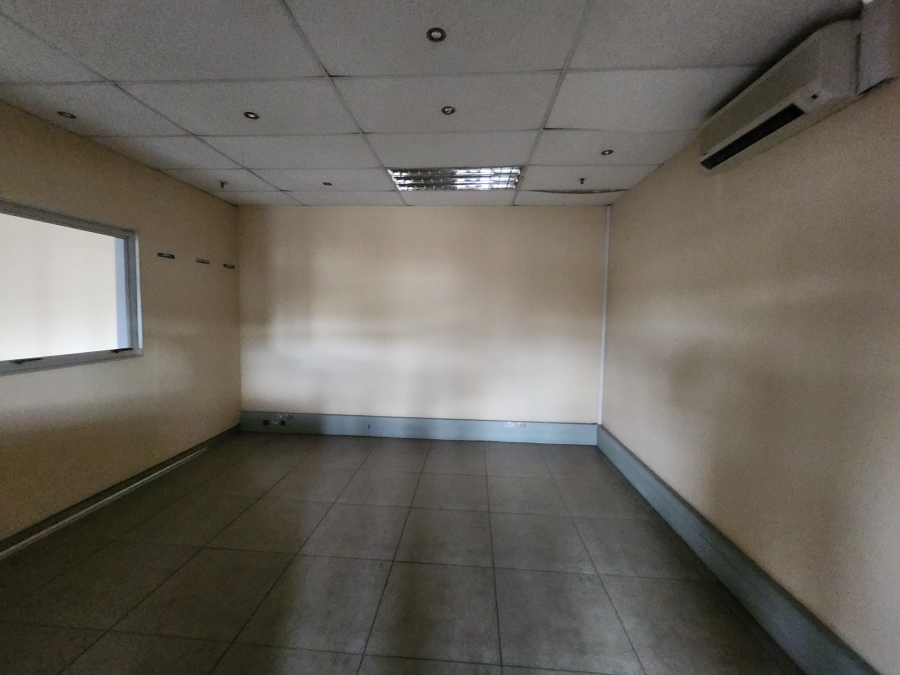 To Let Commercial Property for Rent in Rosslyn Industrial Gauteng