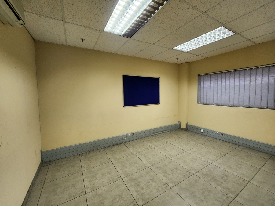 To Let Commercial Property for Rent in Rosslyn Industrial Gauteng