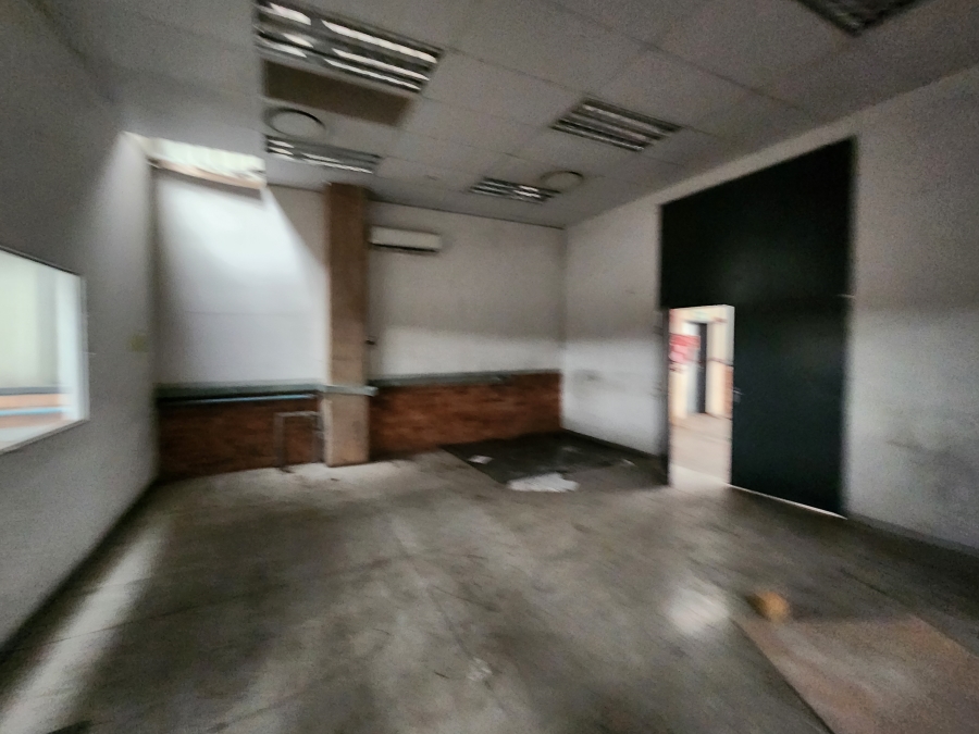 To Let Commercial Property for Rent in Rosslyn Industrial Gauteng