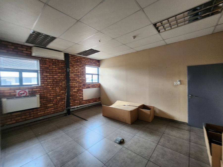 To Let Commercial Property for Rent in Rosslyn Industrial Gauteng