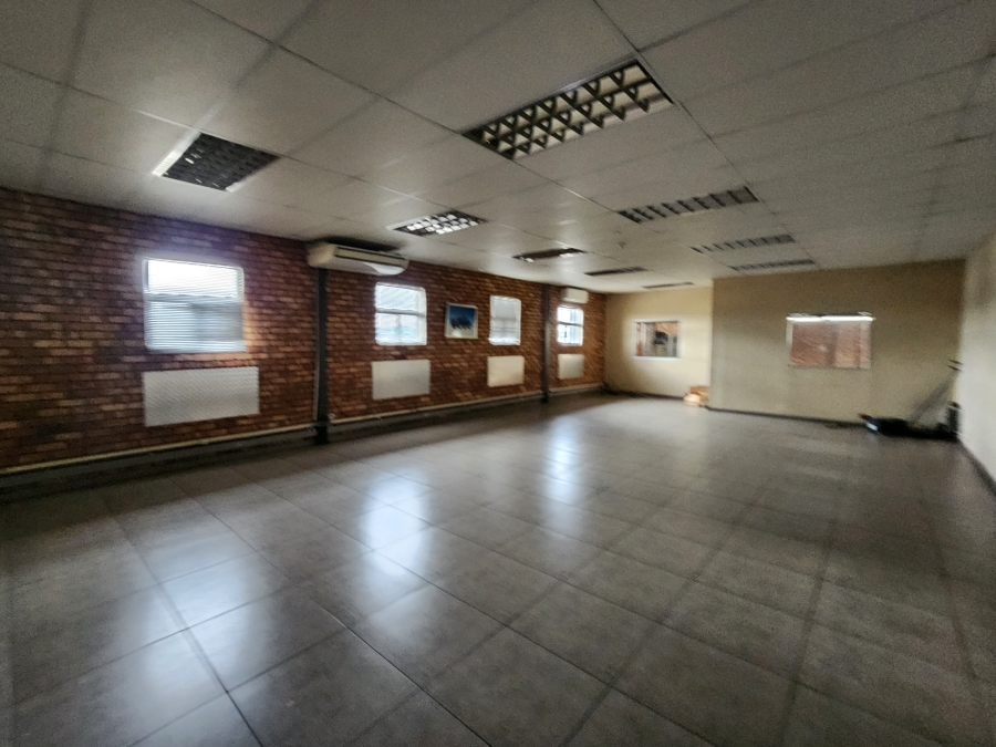 To Let Commercial Property for Rent in Rosslyn Industrial Gauteng
