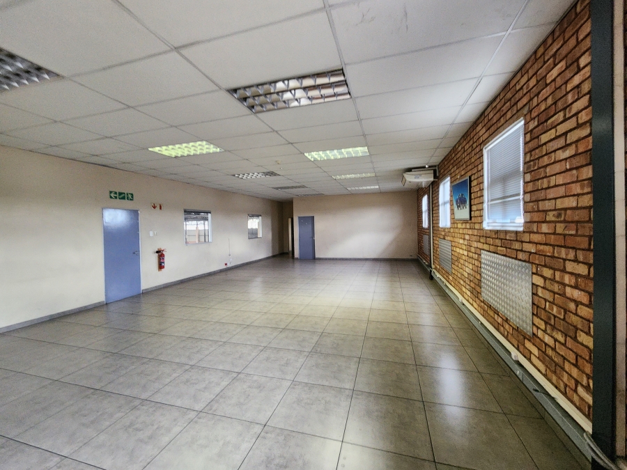 To Let Commercial Property for Rent in Rosslyn Industrial Gauteng