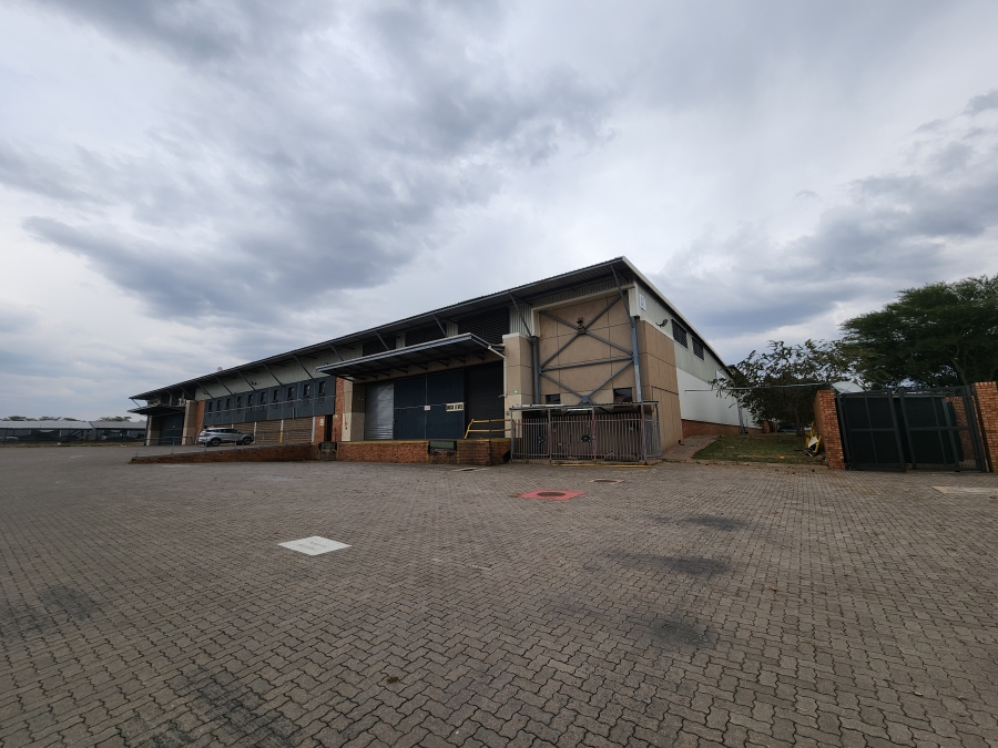 To Let Commercial Property for Rent in Rosslyn Industrial Gauteng