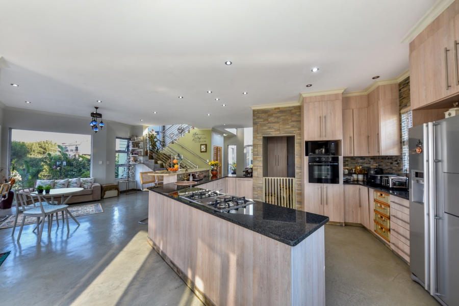 5 Bedroom Property for Sale in Blue Valley Golf Estate Gauteng