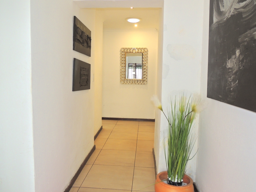 4 Bedroom Property for Sale in Strubensvallei Gauteng