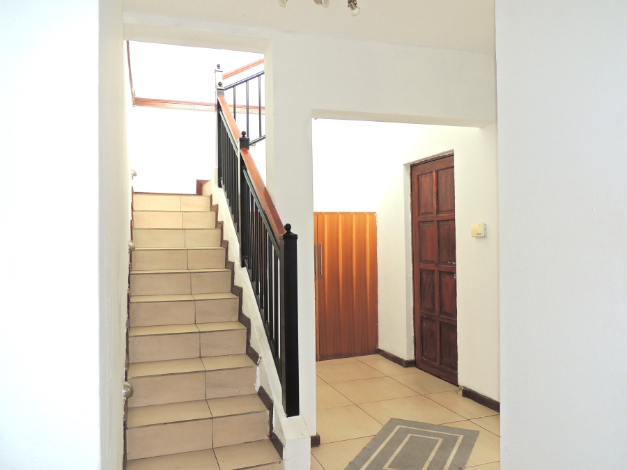 4 Bedroom Property for Sale in Strubensvallei Gauteng