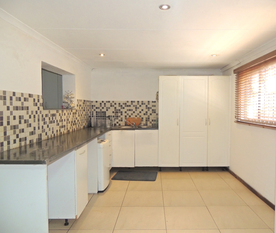 4 Bedroom Property for Sale in Strubensvallei Gauteng