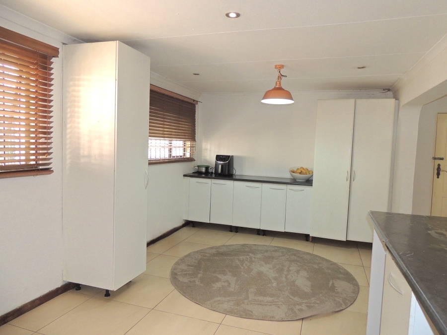 4 Bedroom Property for Sale in Strubensvallei Gauteng