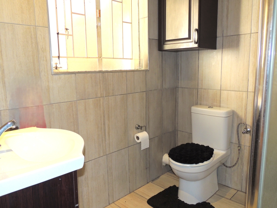 4 Bedroom Property for Sale in Strubensvallei Gauteng