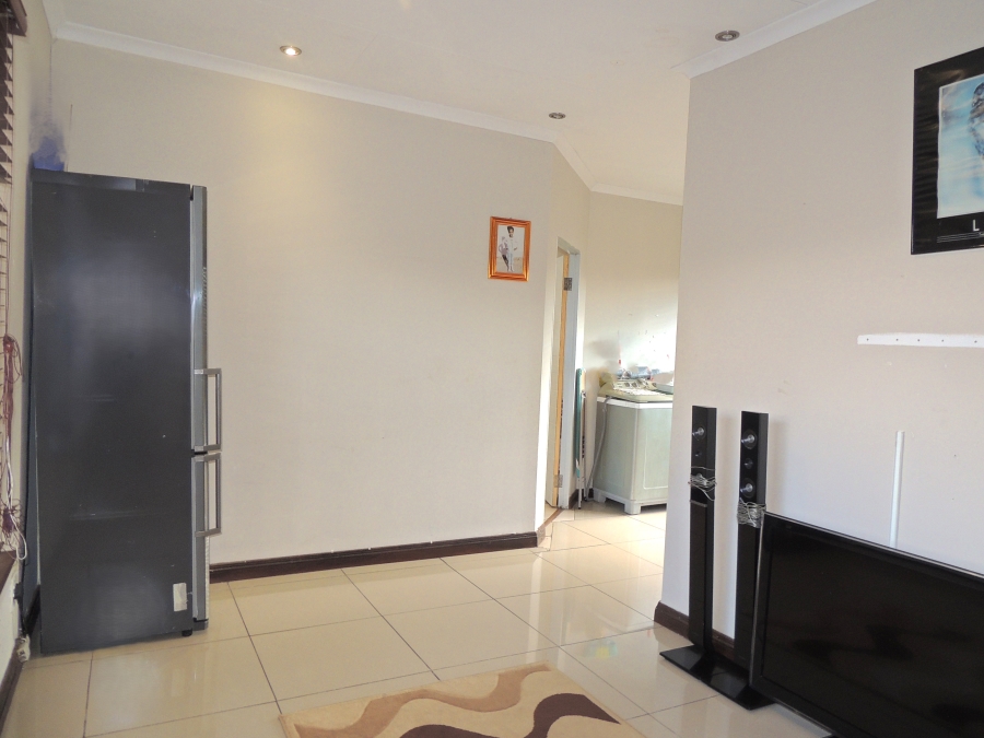 4 Bedroom Property for Sale in Strubensvallei Gauteng