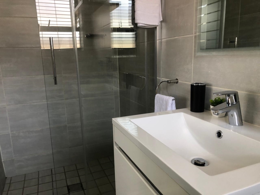 1 Bedroom Property for Sale in Waterfall Gauteng