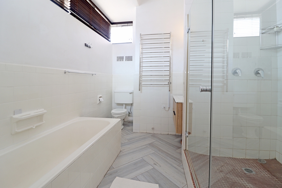 To Let 4 Bedroom Property for Rent in Riviera Gauteng