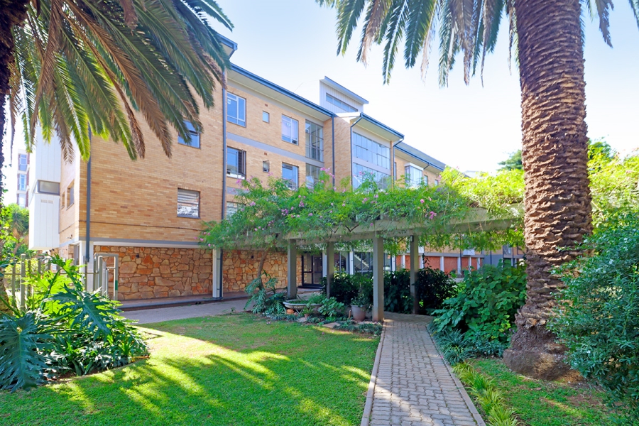 To Let 4 Bedroom Property for Rent in Riviera Gauteng
