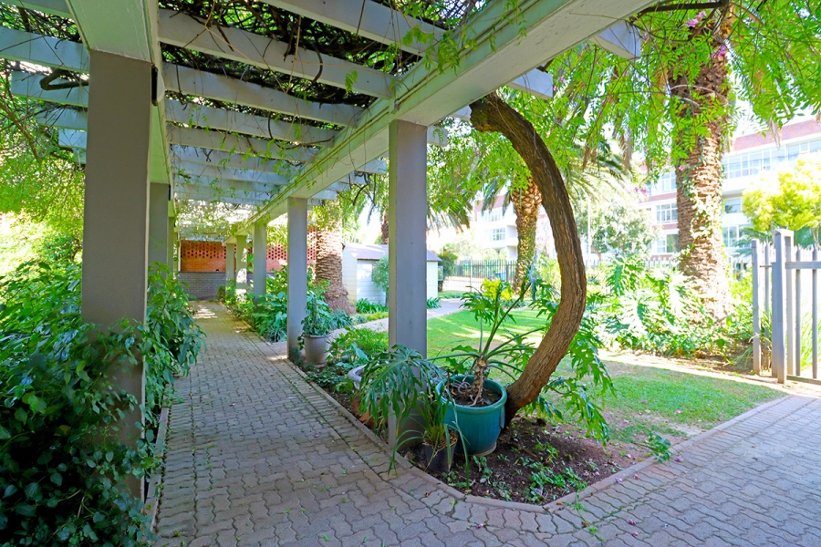 To Let 4 Bedroom Property for Rent in Riviera Gauteng