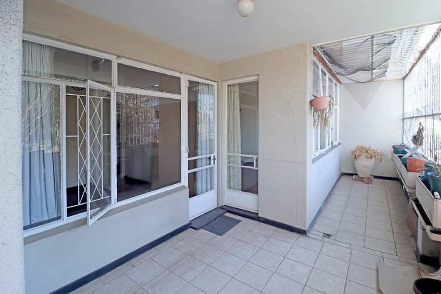 2 Bedroom Property for Sale in Cyrildene Gauteng