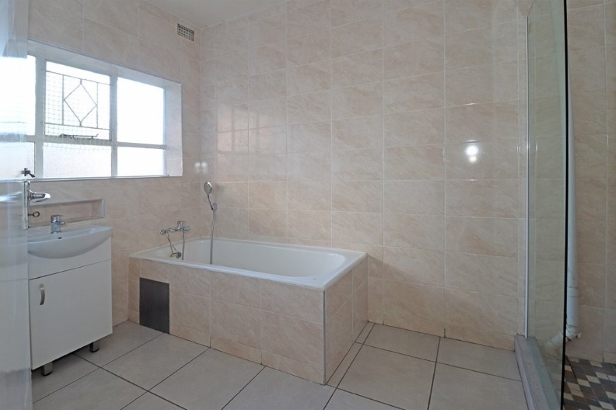 2 Bedroom Property for Sale in Cyrildene Gauteng