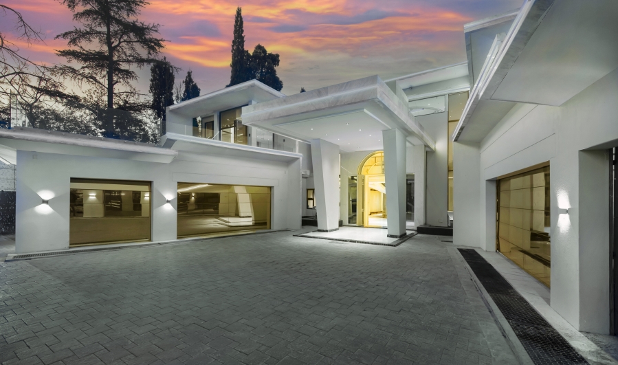 9 Bedroom Property for Sale in Bryanston Gauteng