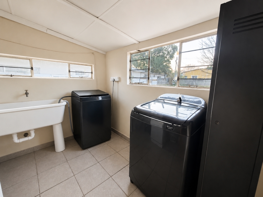 3 Bedroom Property for Sale in Meyerton Central Gauteng