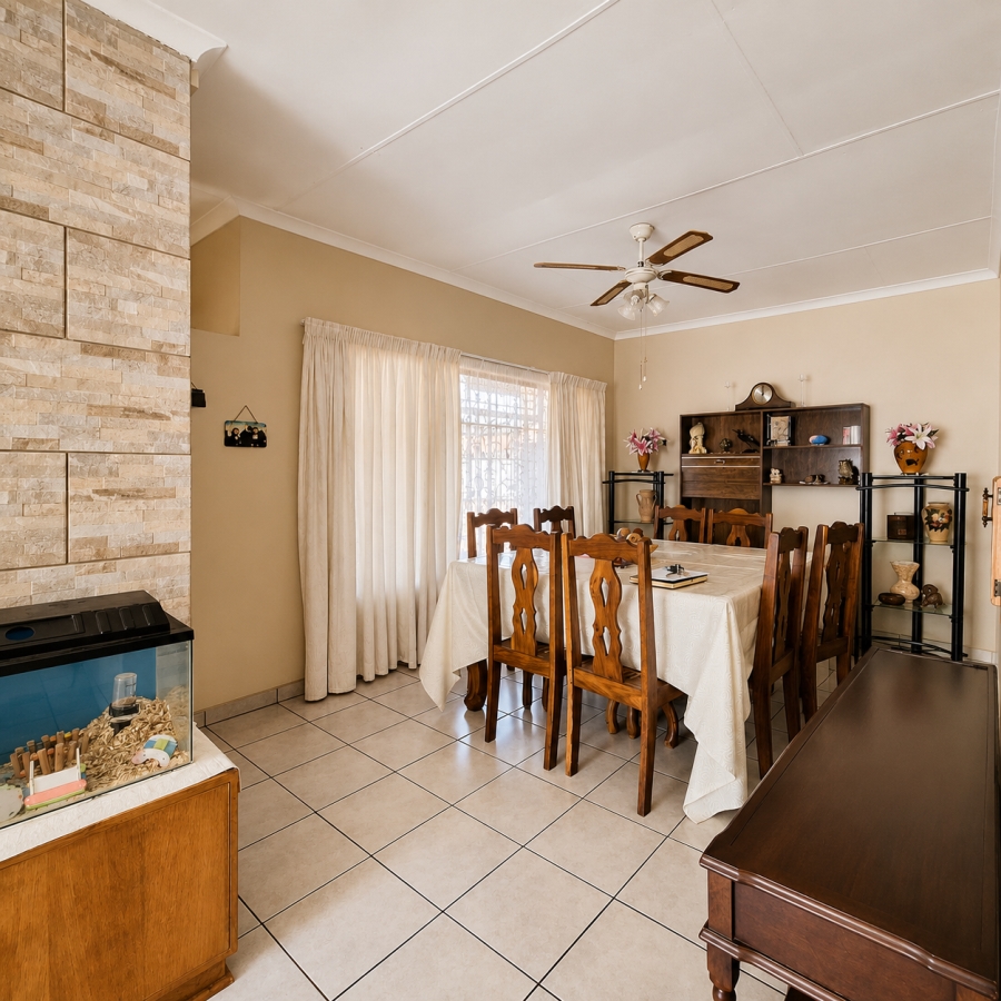 4 Bedroom Property for Sale in Rensburg Gauteng