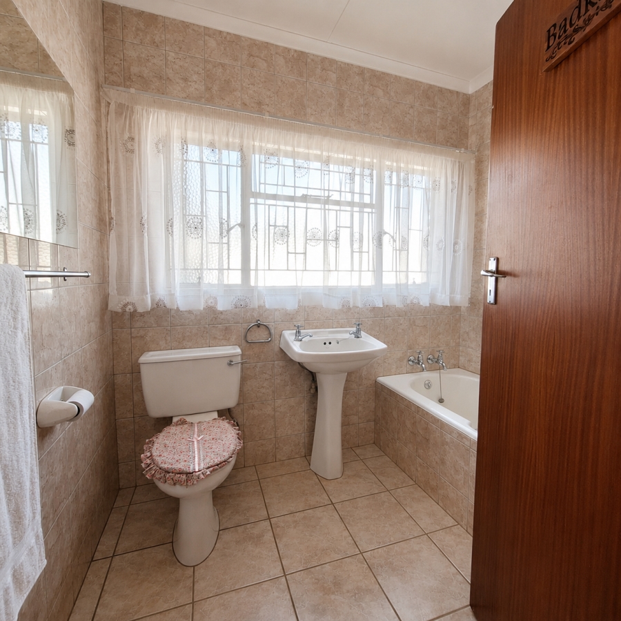 4 Bedroom Property for Sale in Rensburg Gauteng