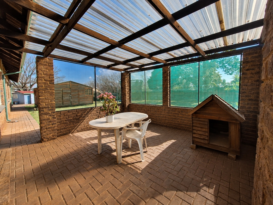 4 Bedroom Property for Sale in Rensburg Gauteng