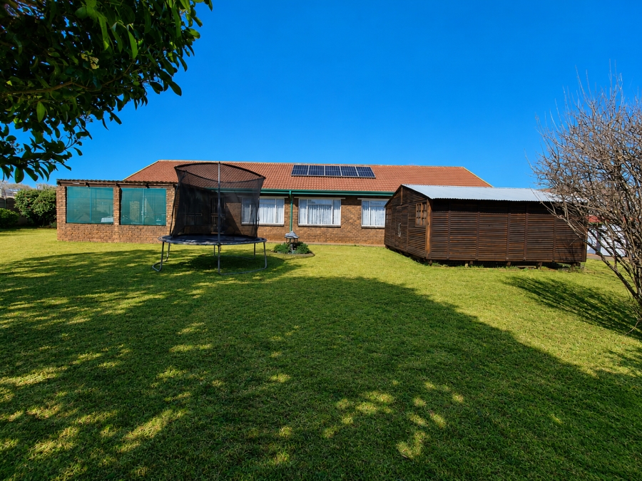4 Bedroom Property for Sale in Rensburg Gauteng