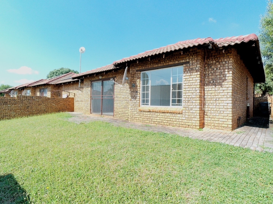 2 Bedroom Property for Sale in Amandasig Gauteng