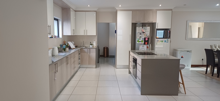 4 Bedroom Property for Sale in Northcliff Gauteng