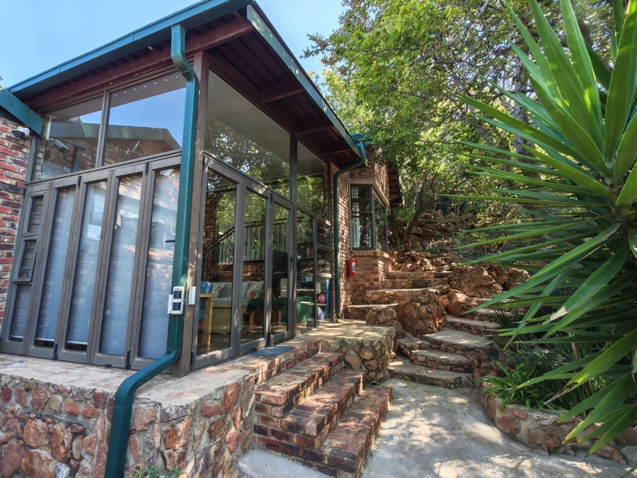 4 Bedroom Property for Sale in Vaaloewer Gauteng