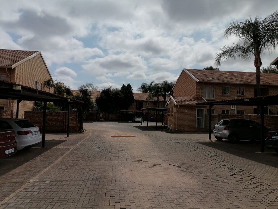 To Let 1 Bedroom Property for Rent in Willow Park Manor Gauteng